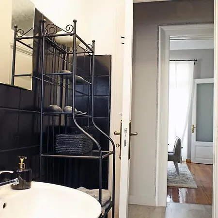 Villa Mikrolimano Historical Luxury